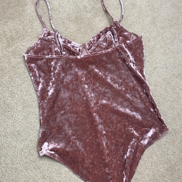 Velvet pink bustier bodysuit - Picture 3 of 3